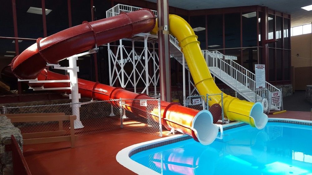 Ramada By Wyndham Medford Hotel & Conference Center Екстериор снимка